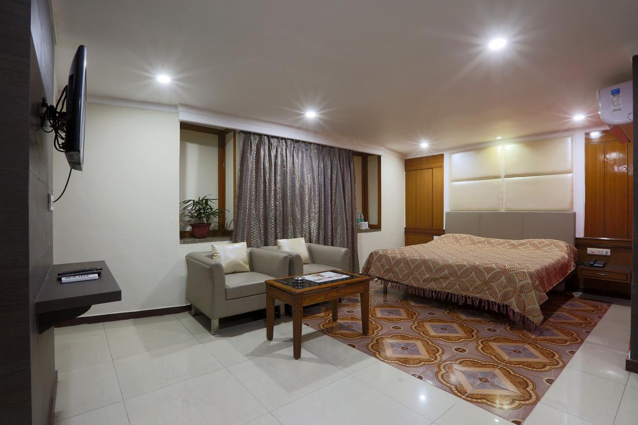 Hotel Rodali Residency Guwahati Exteriör bild