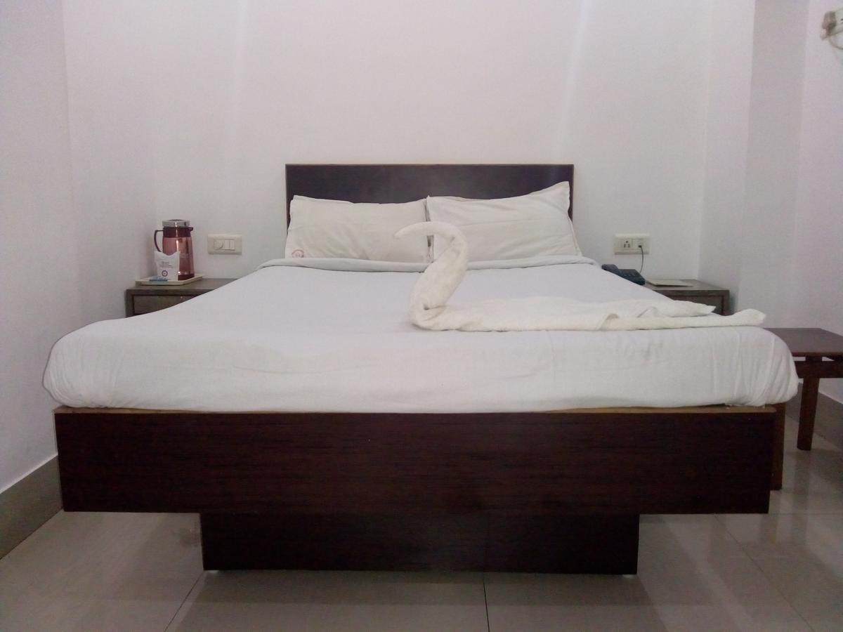 Hotel Rodali Residency Guwahati Exteriör bild