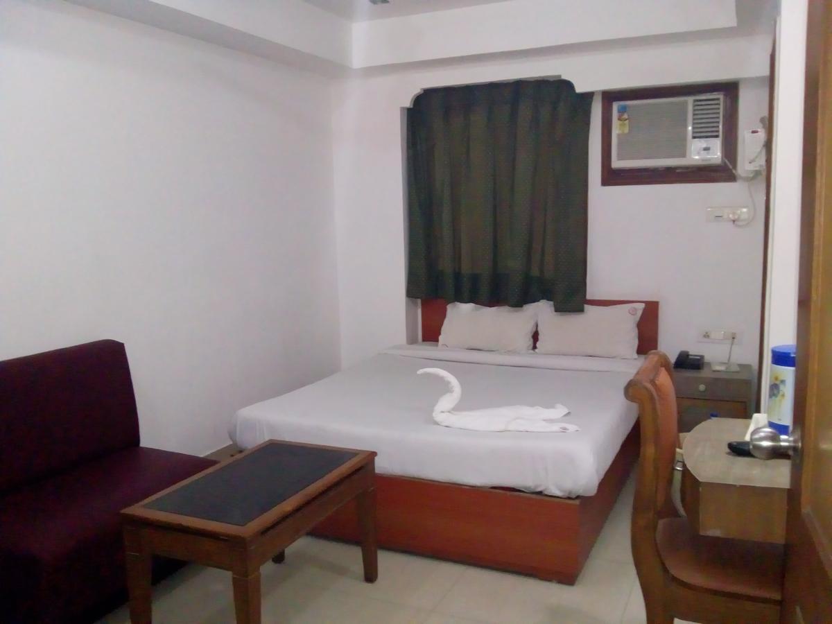 Hotel Rodali Residency Guwahati Exteriör bild