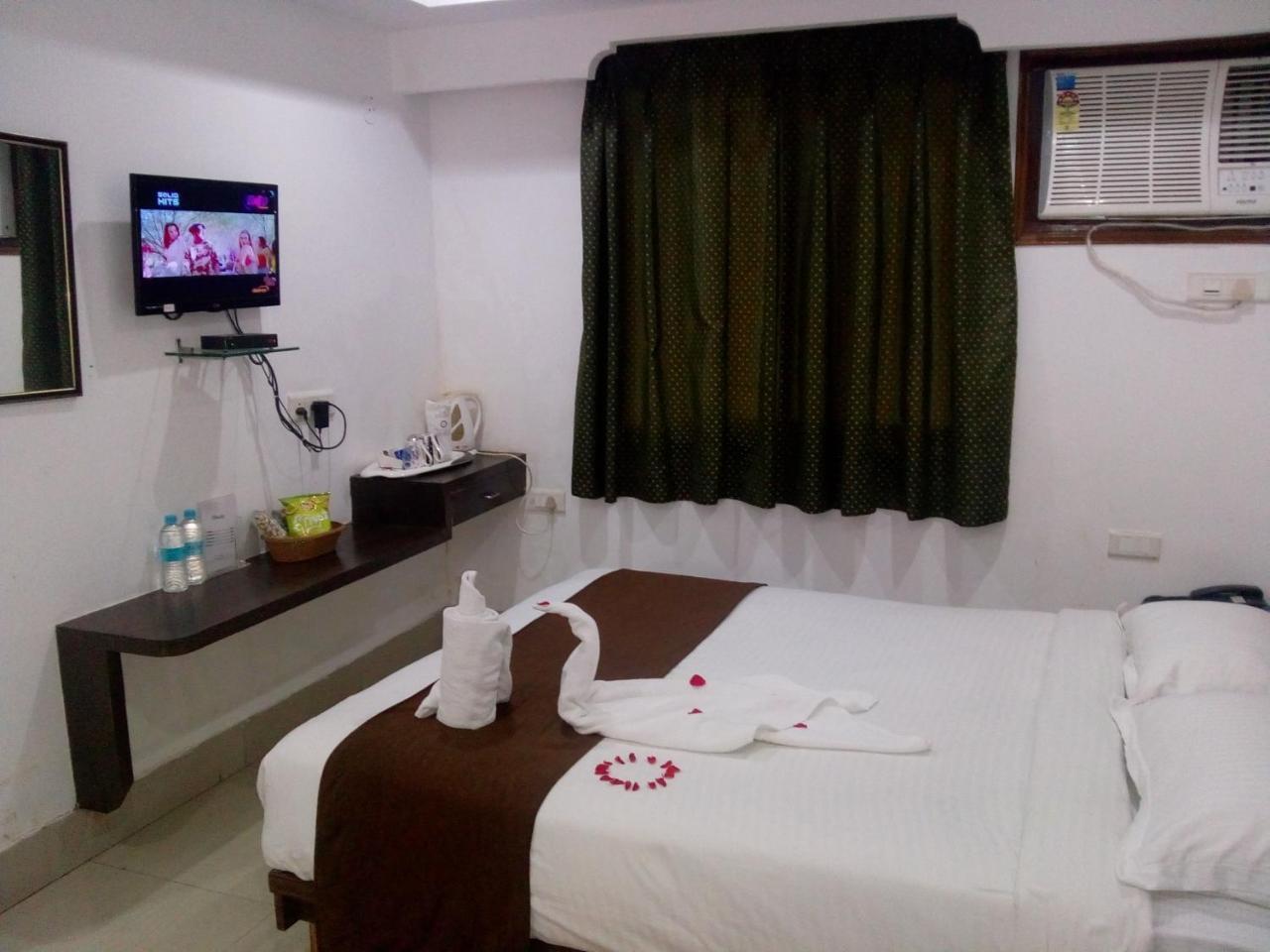 Hotel Rodali Residency Guwahati Exteriör bild
