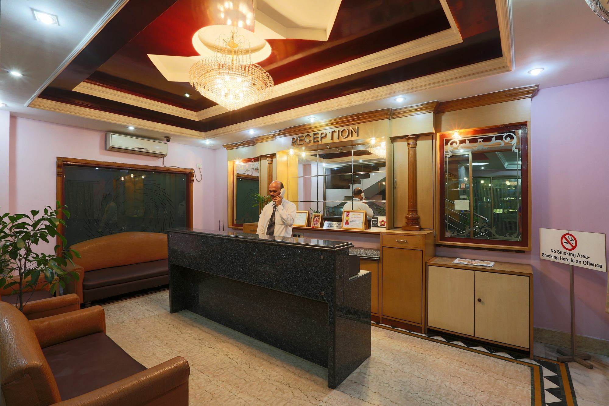 Hotel Rodali Residency Guwahati Exteriör bild