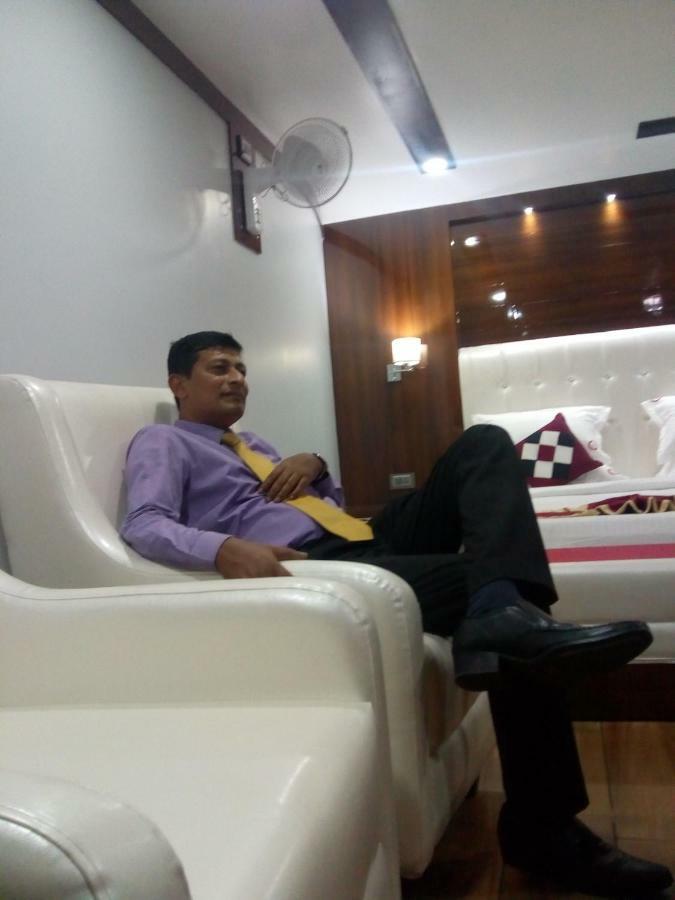Hotel Rodali Residency Guwahati Exteriör bild