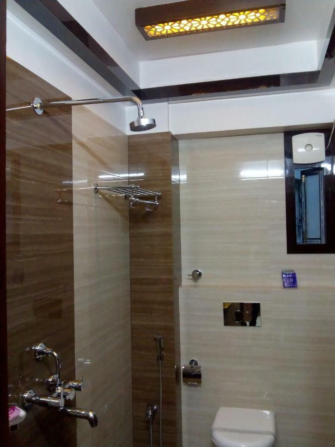 Hotel Rodali Residency Guwahati Exteriör bild