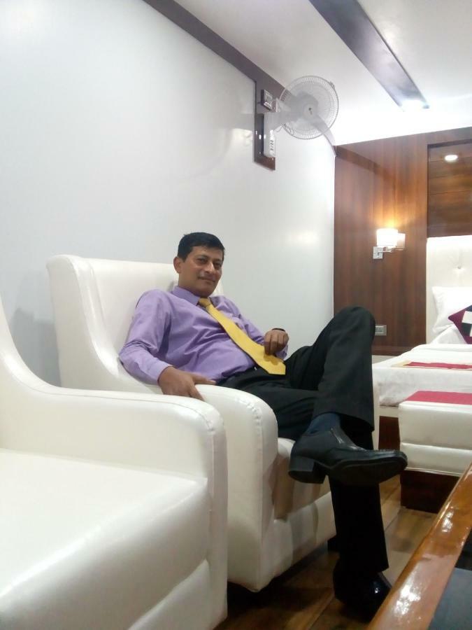 Hotel Rodali Residency Guwahati Exteriör bild