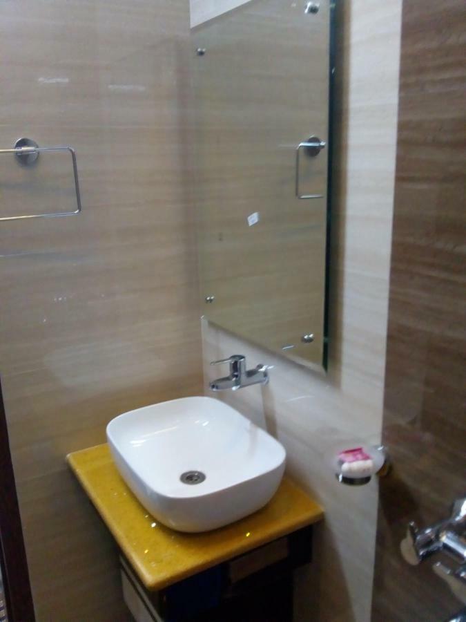 Hotel Rodali Residency Guwahati Exteriör bild
