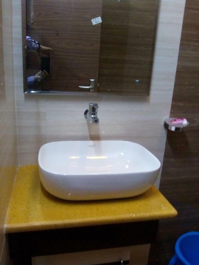 Hotel Rodali Residency Guwahati Exteriör bild