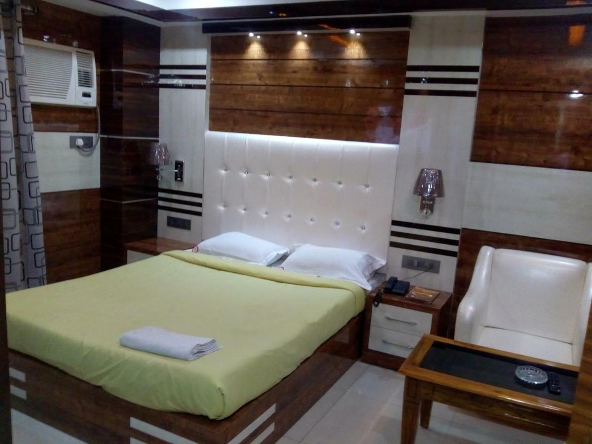 Hotel Rodali Residency Guwahati Exteriör bild